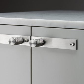 Knurled Furniture Knob Set With Back Plates In Solid Steel