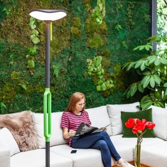 Poppy Solar Bluetooth speaker and LED Light Post